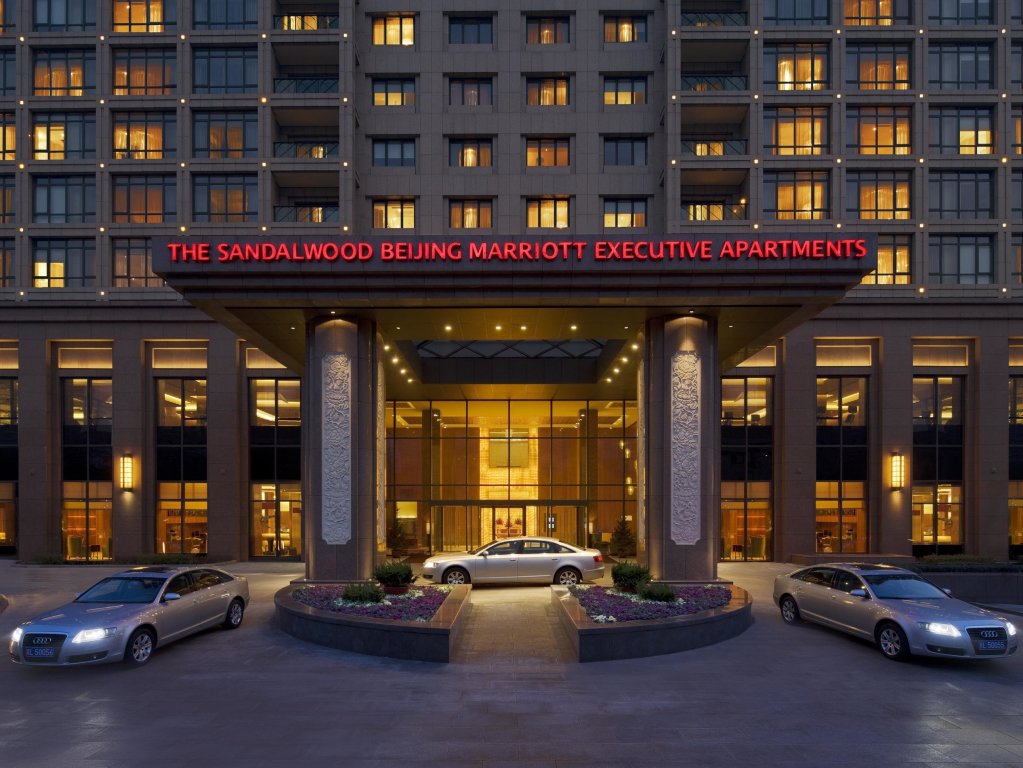 Полулюкс The Sandalwood Beijing Marriott Executive Apartments
