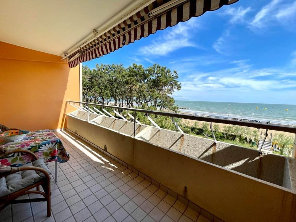 Апартаменты c 1 комнатой с балконом и с видом на океан Gorgeous Seaview Apartment - Beahost Rentals