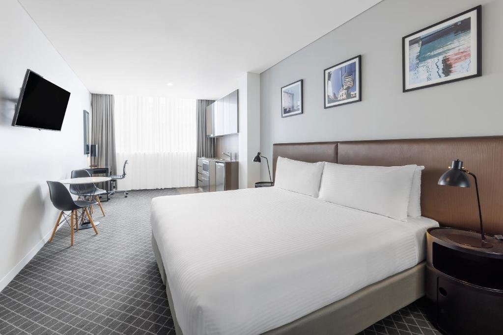 Двухместный номер Premium Holiday Inn & Suites Sydney Bondi Junction, an IHG Hotel
