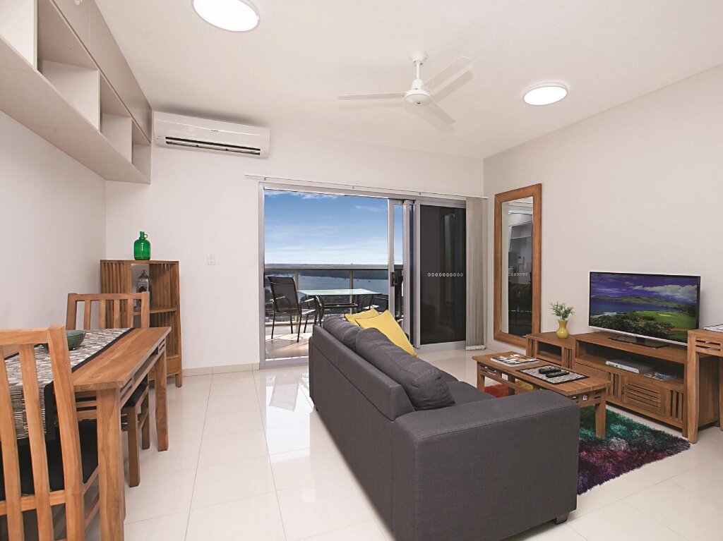Номер Executive с видом на гавань Ramada Suites by Wyndham Zen Quarter Darwin