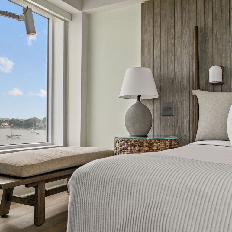 Standard Zimmer mit Wasserblick Newport Harbor Island Resort