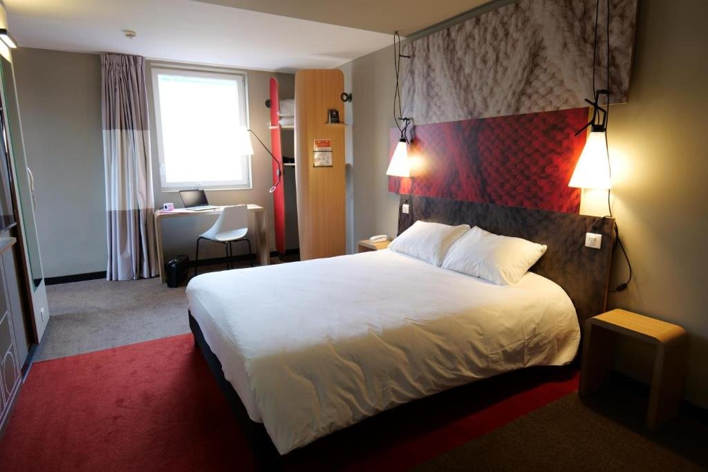 Superior Double room ibis Moulins