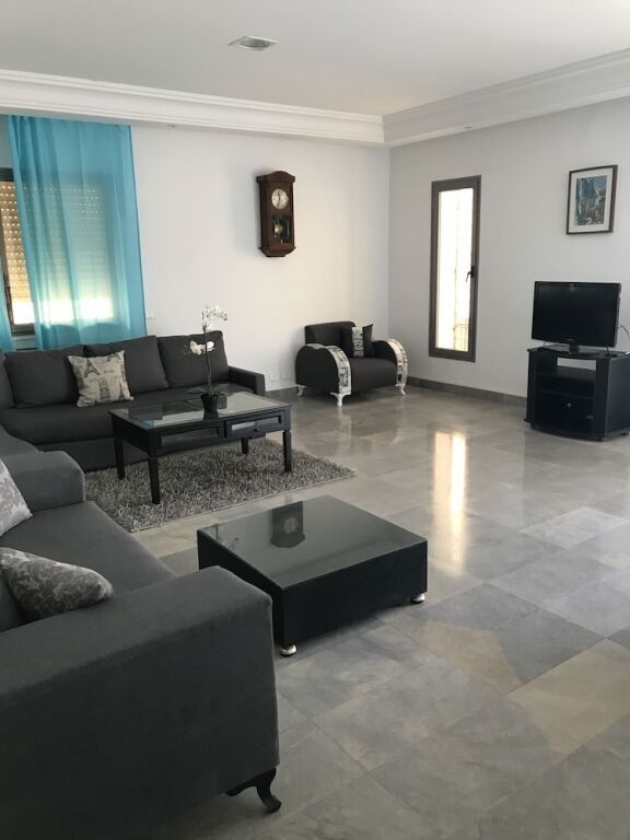 Big Duplex Lac2 Next To US Embassy Tunis, Tunisia. Book hotel Big ...