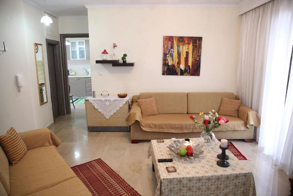 Apartment Cozy/Comfortable flat 50 sq flat, 15' from city's centre. Great VFM