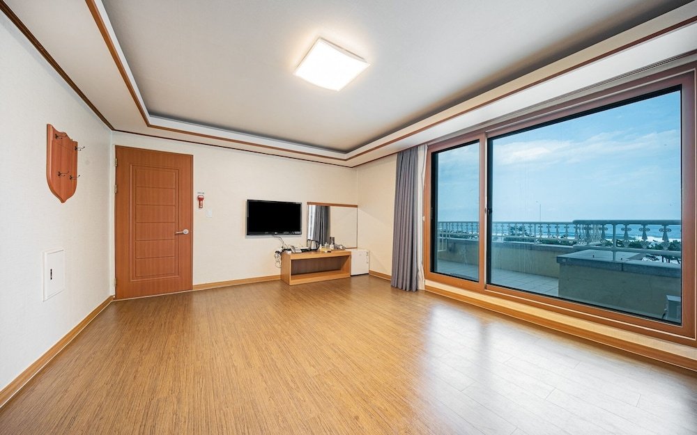 Standard room with sea view Gangneung Gyeongpodae Interpark