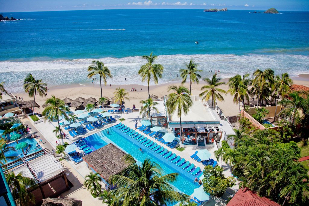Номер Deluxe Fontan Ixtapa Beach Resort