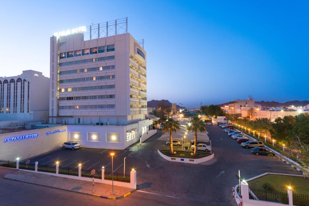 Al hotel 3. Al Falaj Hotel (Muscat). Al Falaj Hotel (Muscat) 4*. Al Bustan Palace, a Ritz-Carlton Hotel. Muscat Street.