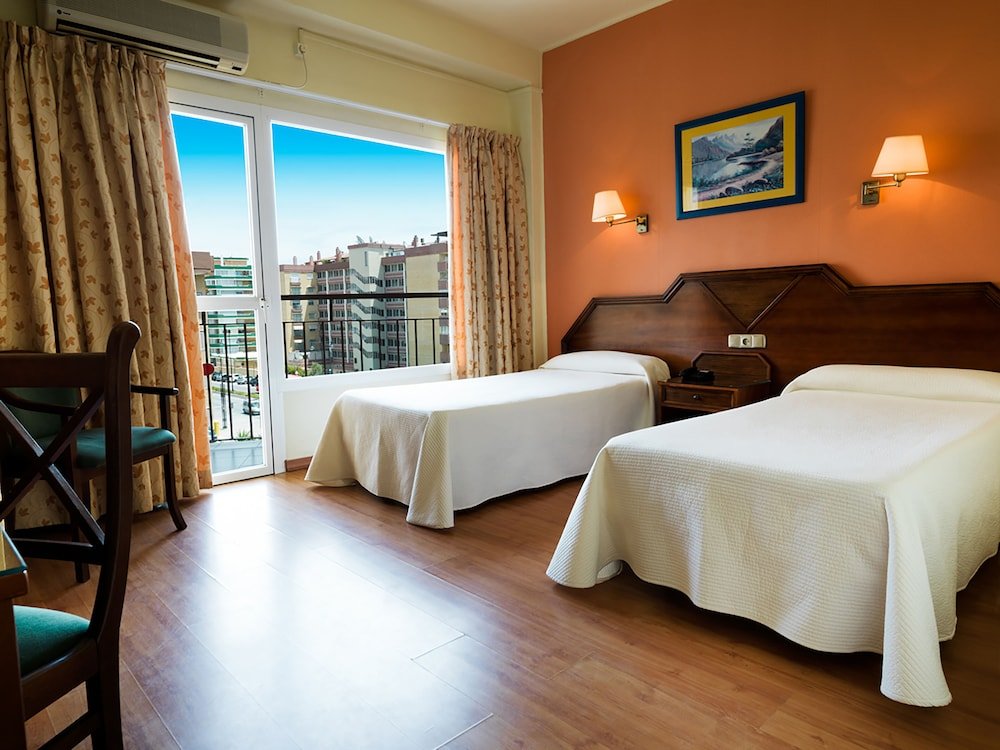 Standard Doppel Zimmer mit Balkon Hotel Monarque Cendrillón