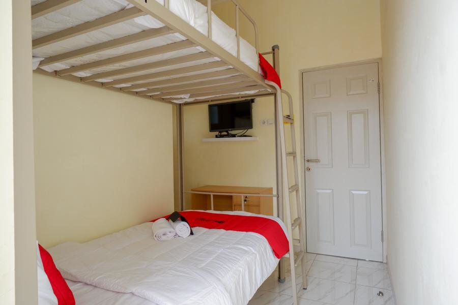 Lit en dortoir RedDoorz Hostel near Kota Lama Semarang