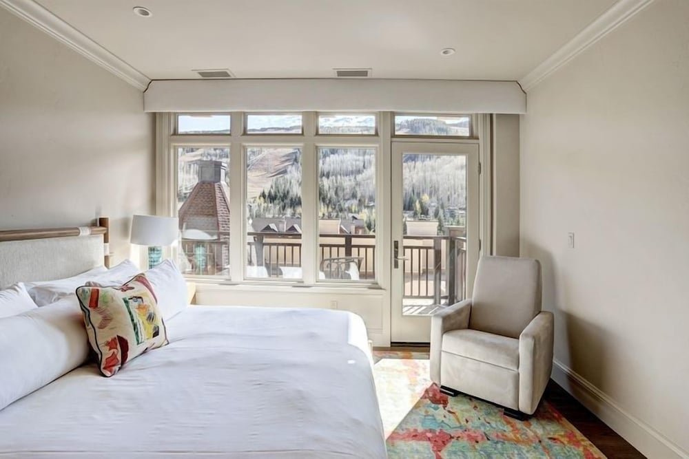 Номер Standard Luxury Mountain-side Penthouse With Stunning Views! 4 Bedroom Condo by Redawning