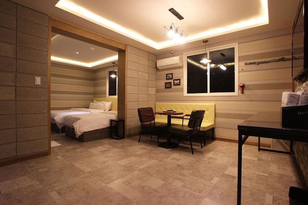 Suite Yeosu Hakdong JA Self Check-in Motel