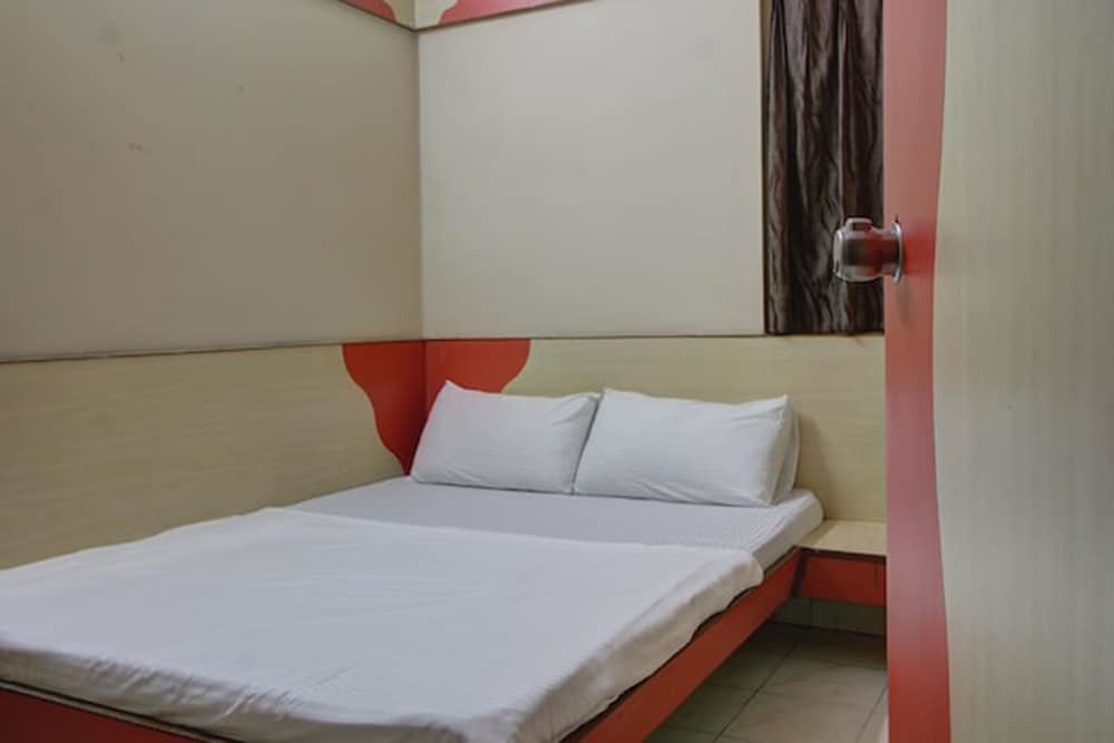 Standard room Hotel Vasavi Residency
