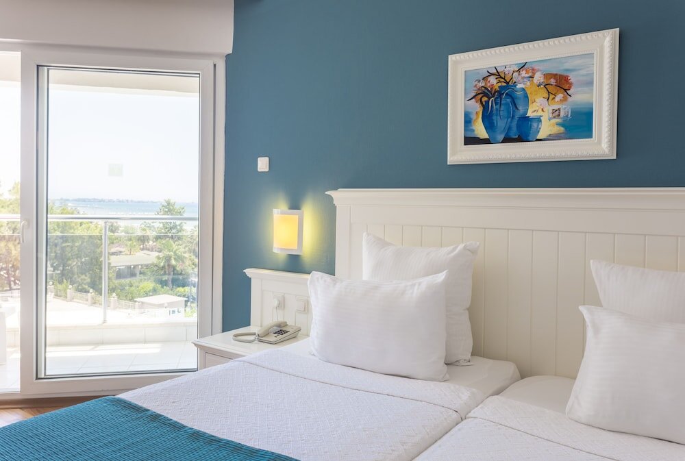 Номер Standard с балконом и с частичным видом на море Отель Terrace Beach Resort