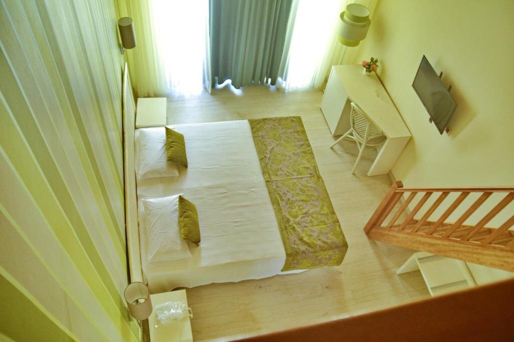 Standard Family room with balcony Ouril Hotel Julia