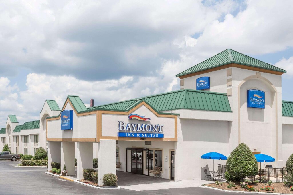 Standard Zimmer Baymont by Wyndham Greensboro/Coliseum