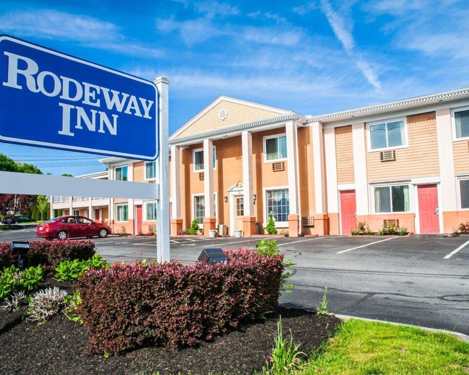 Standard Zimmer Rodeway Inn Middletown