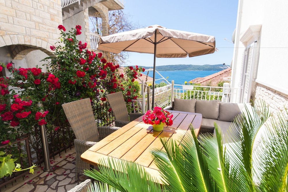 Apartamento con balcón y con vista al mar Villa Roza