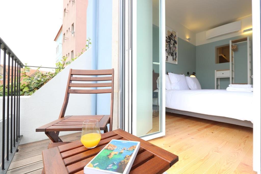 1 Bedroom Apartment with balcony Light Blue Apartments - Downtown Lisbon