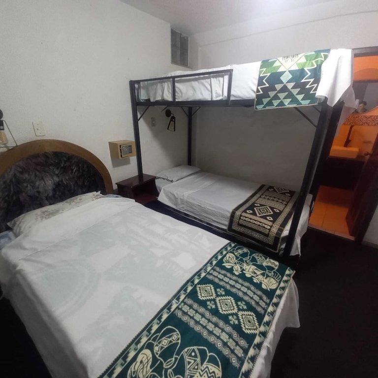 Standard Zimmer Puruwa Hostel