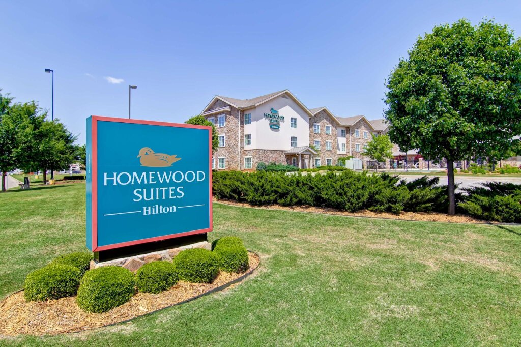 Кровать в общем номере Homewood Suites by Hilton Oklahoma City-West