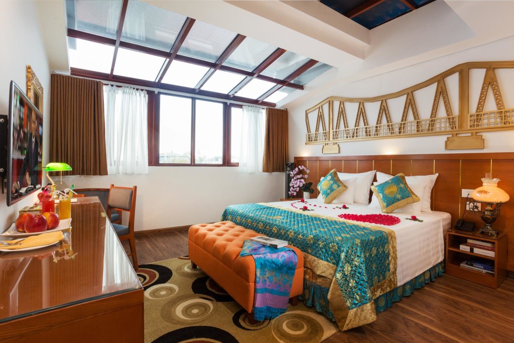 Suite Hanoi Golden Holiday Hotel