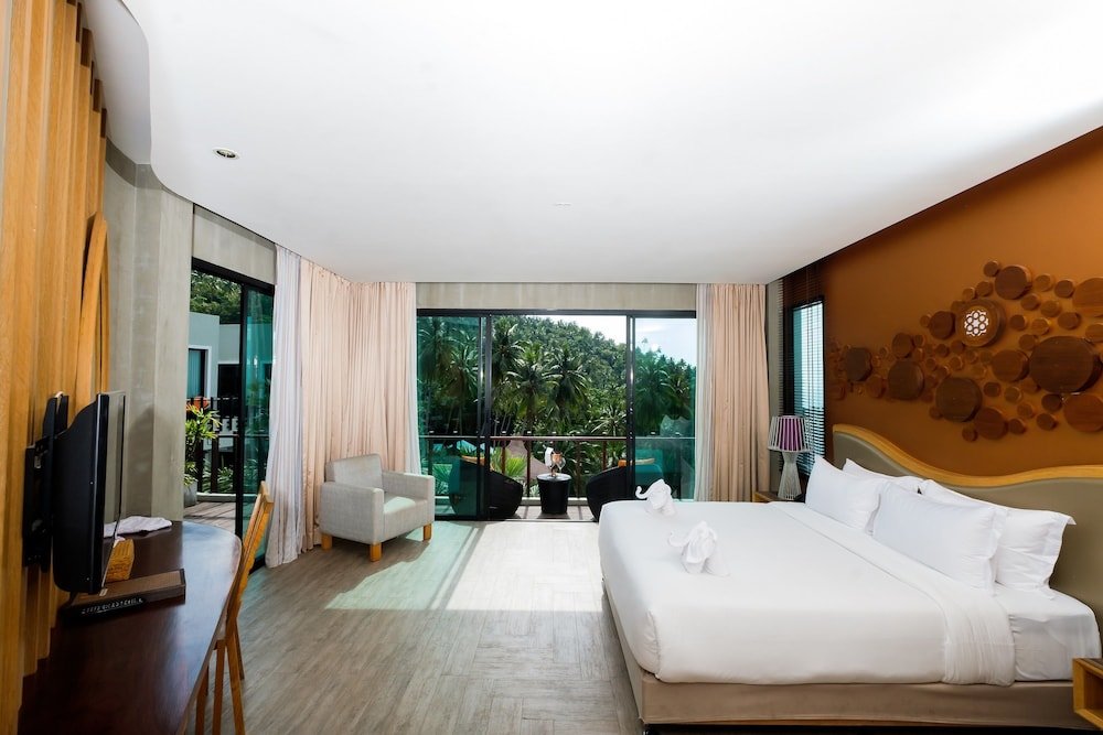 Номер Grand с балконом и с красивым видом из окна The Tarna Align Resort - SHA Plus