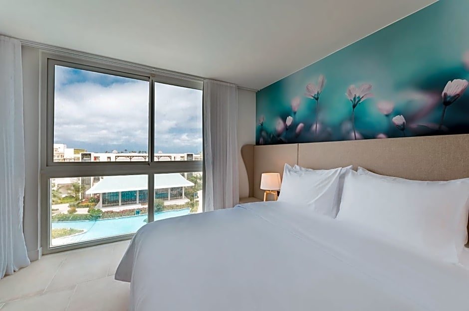 Suite Premium 2 dormitorios con vista a la piscina Radisson Blu Aruba