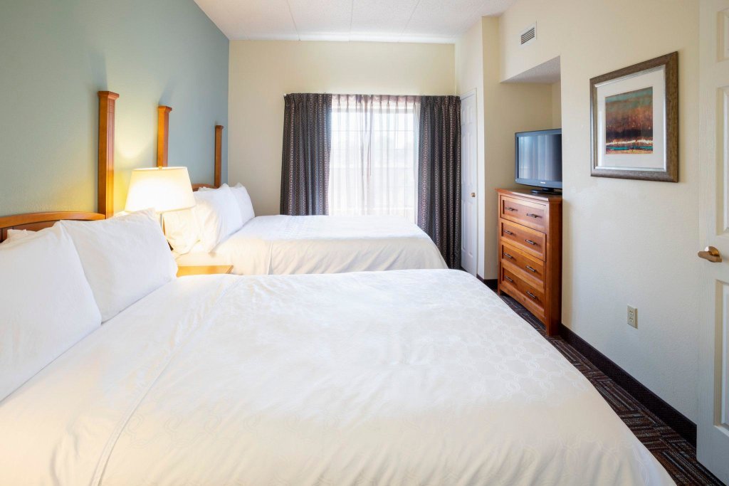 Люкс с 2 комнатами Staybridge Suites Minneapolis-Bloomington, an IHG Hotel