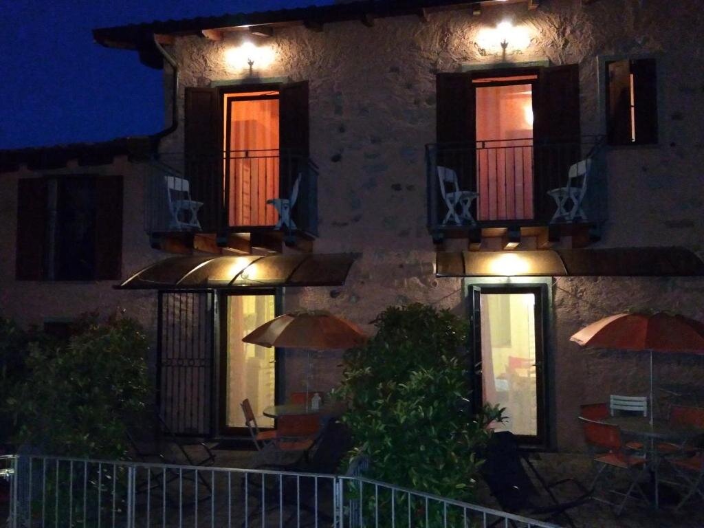 Apartment Ulivi sul Garda Garden by Gardadomusmea