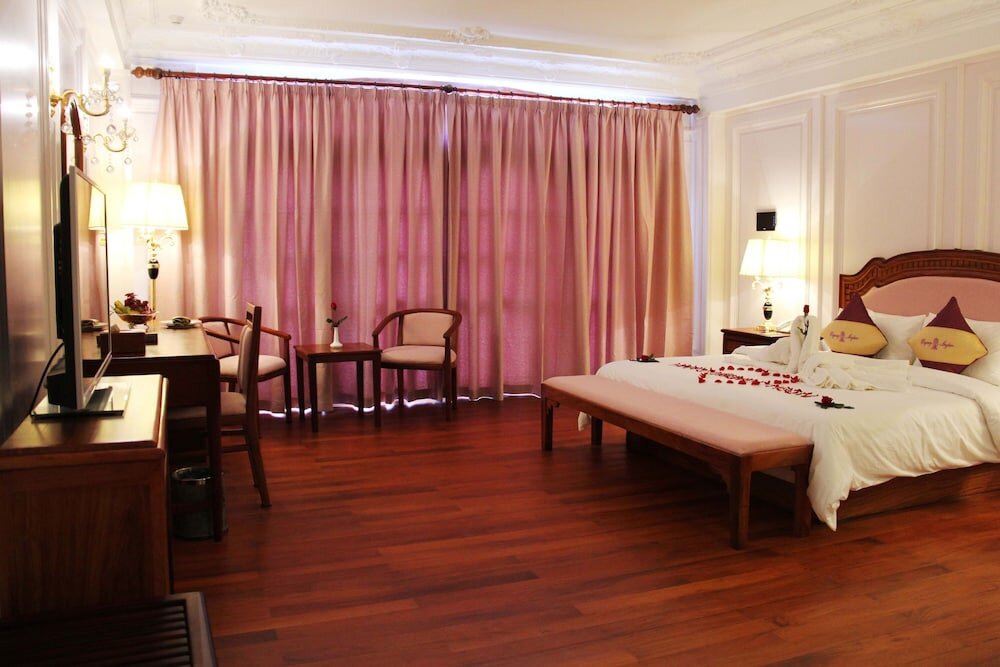 Suite con balcone Regency Angkor Hotel