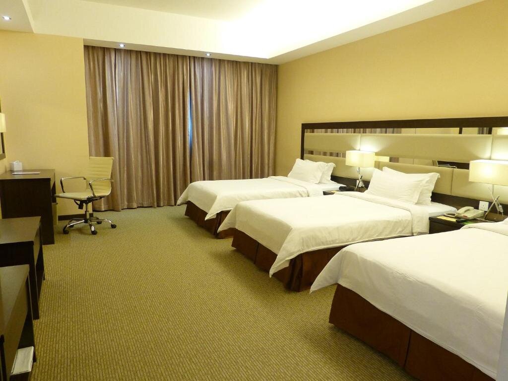 Трёхместный номер Superior Ixora Hotel Penang