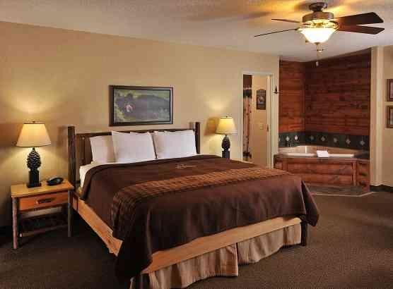 Premier Suite Boarders Inn & Suites by Cobblestone Hotels - Waukon