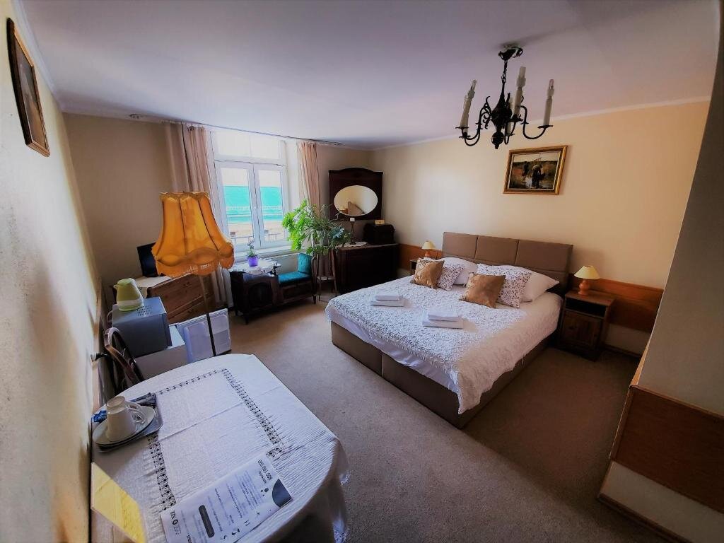 Standard Double room Unikat Guest Rooms