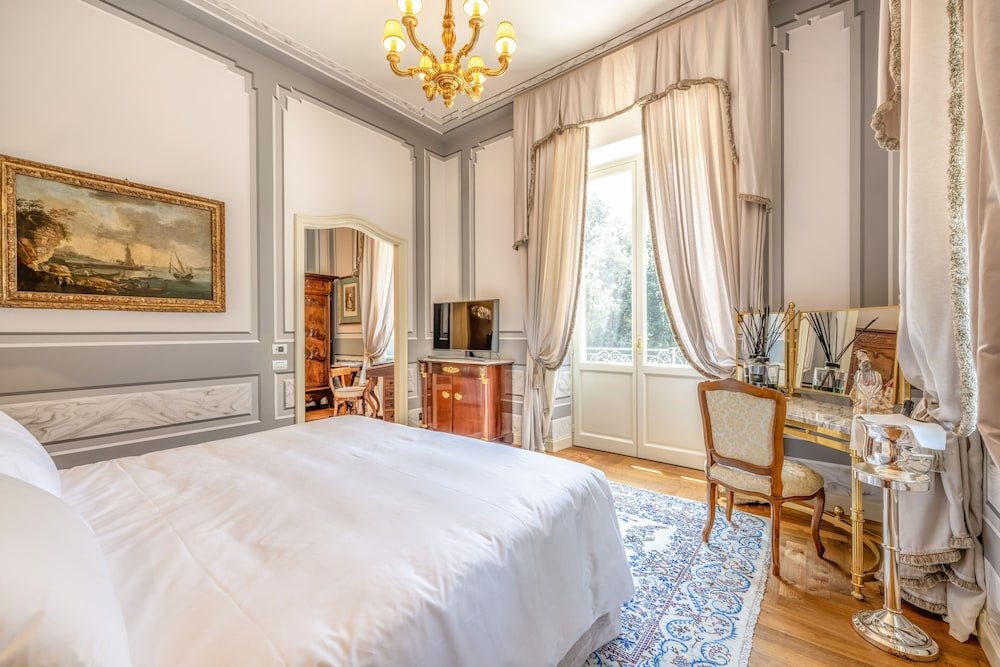 Suite with balcony Villa Valentini Bonaparte