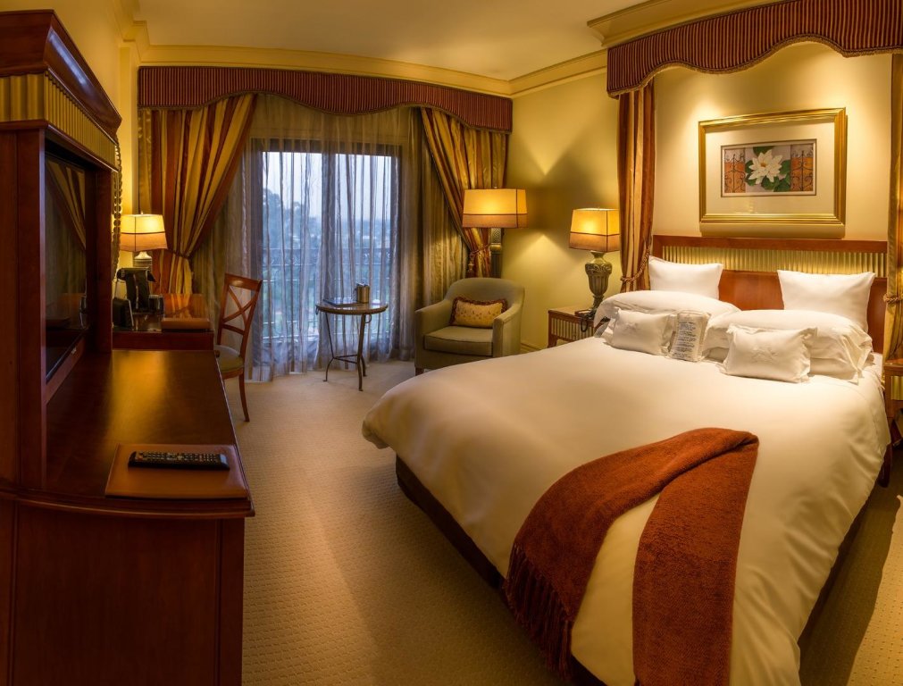 Двухместный номер Deluxe Peermont D'oreale Grande at Emperors Palace