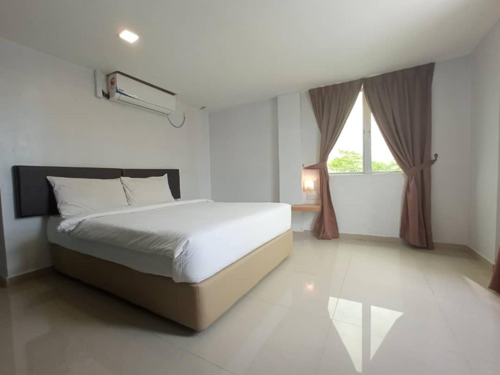 Трёхместный номер Standard Room V by SECOM Jalan Megat