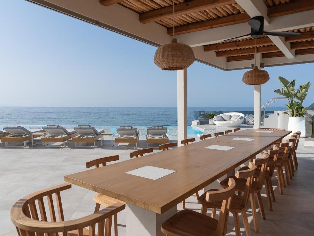 Villa Hermes Grand Luxury Beachfront Villa & Spa