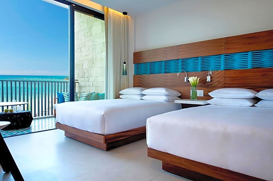 Quadruple Club room with ocean view Grand Hyatt Playa del Carmen Resort