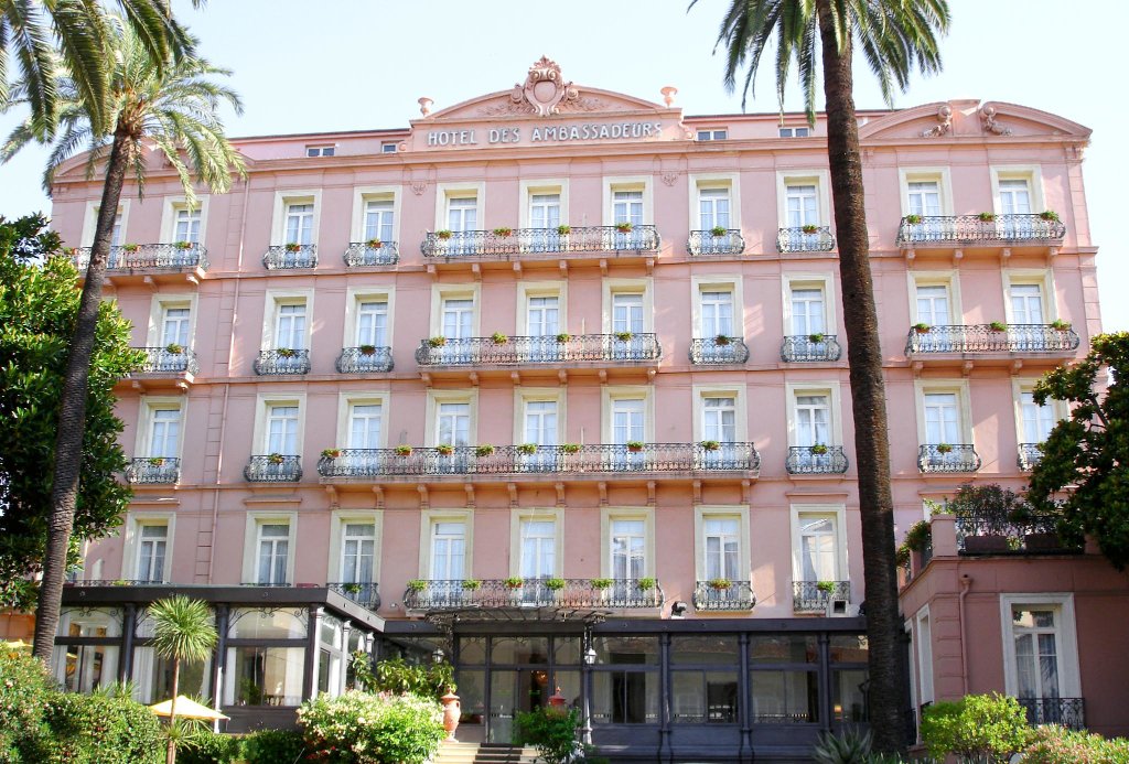 Номер Standard Grand Hôtel des Ambassadeurs