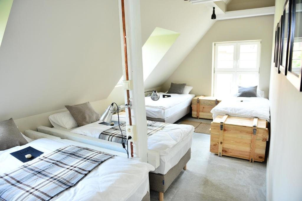 Кровать в общем номере Five Point Hostel & Apartments