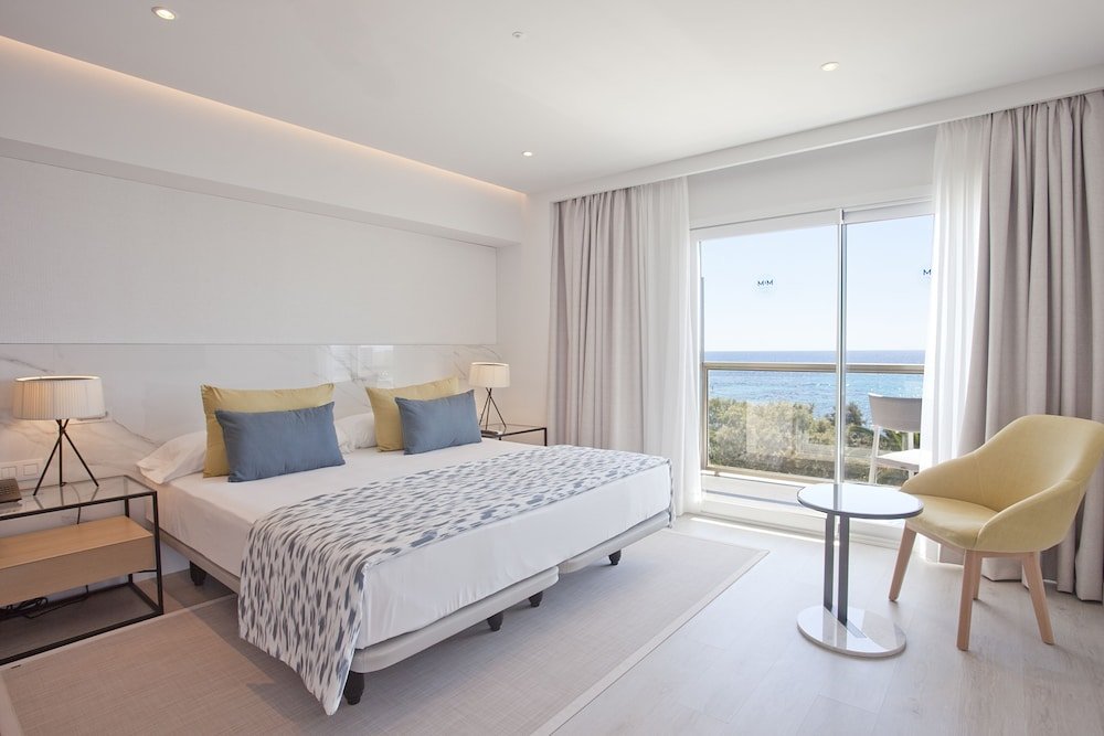 Двухместный номер Standard с балконом и с частичным видом на океан Hotel MiM Mallorca & Spa