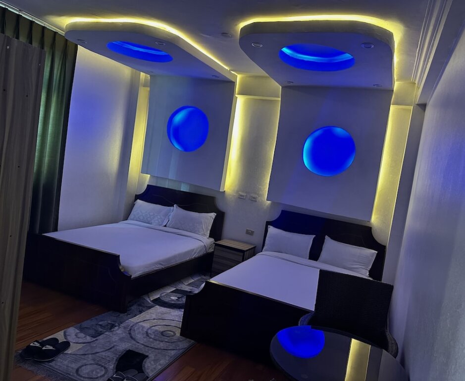 Comfort room Addis Amba Guest House