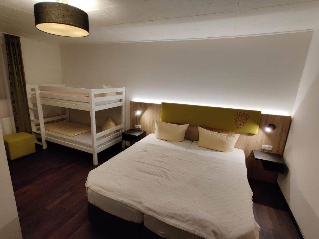 Standard quadruple chambre Hotel Goldene Traube