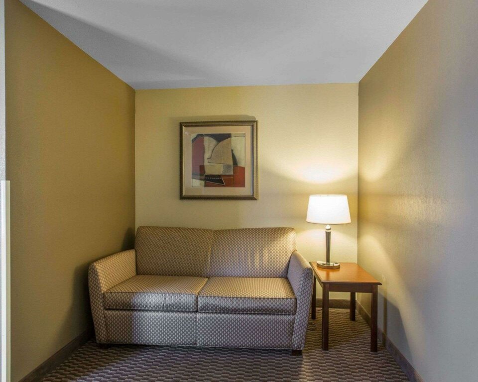 Люкс c 1 комнатой Comfort Inn & Suites Madisonville