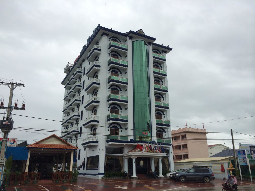 Номер Standard Emerald BB Battambang Hotel