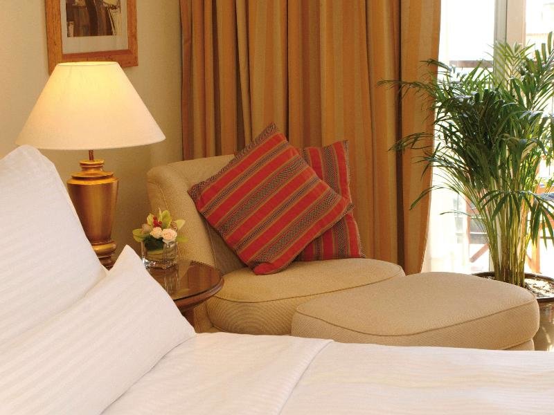 Номер Standard с балконом Mövenpick Resort & Residences Aqaba