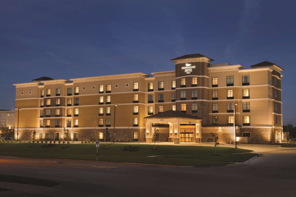 Четырёхместный люкс c 1 комнатой Homewood Suites by Hilton West Des Moines/SW Mall Area