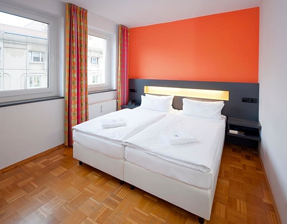 Standard room Dietrich-Bonhoeffer-Hotel Berlin Mitte