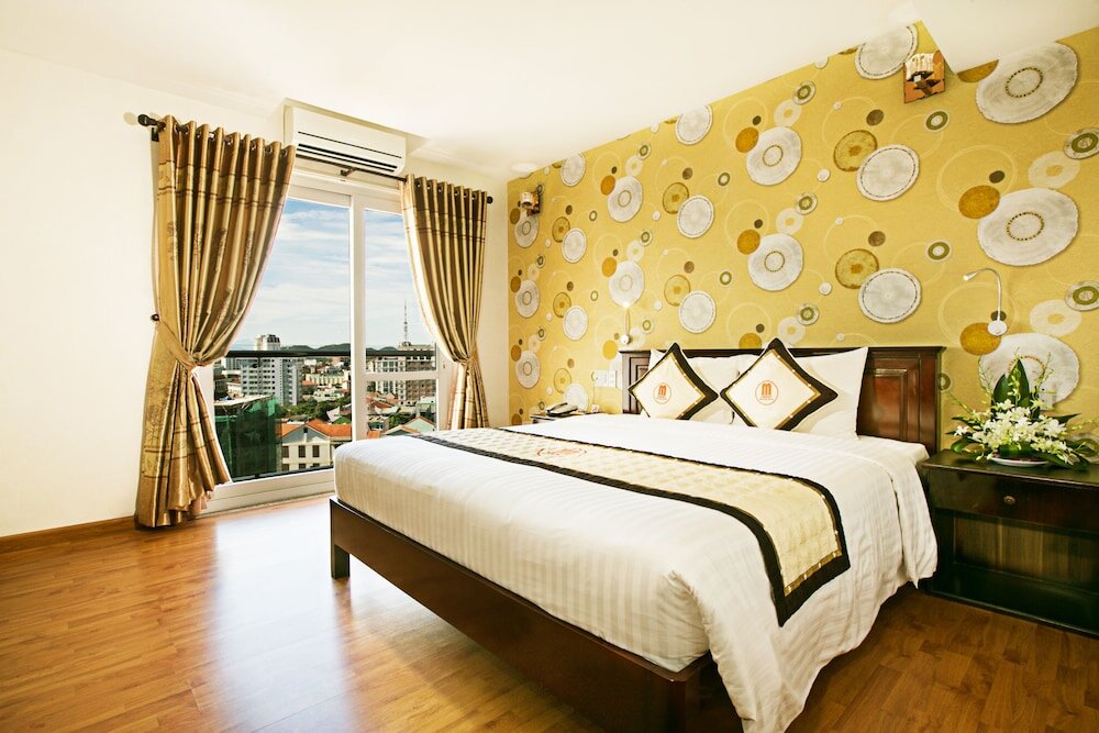 Deluxe Zimmer mit Balkon und mit Stadtblick Midtown Hotel Hue