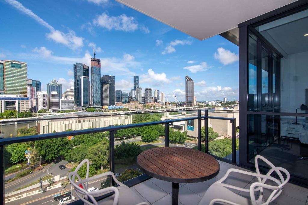 1 Bedroom Apartment with city view Hope Street Apartments